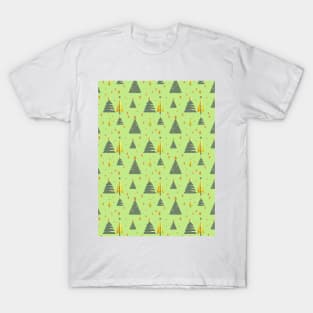 Golden Xmas tree on green T-Shirt